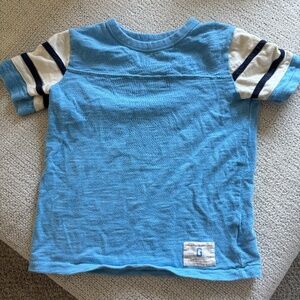 Gapkids boys thick shirt like new condition size small